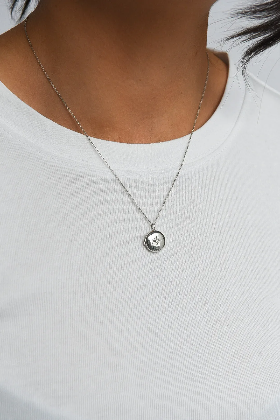 9ct White Gold Round Diamond Locket