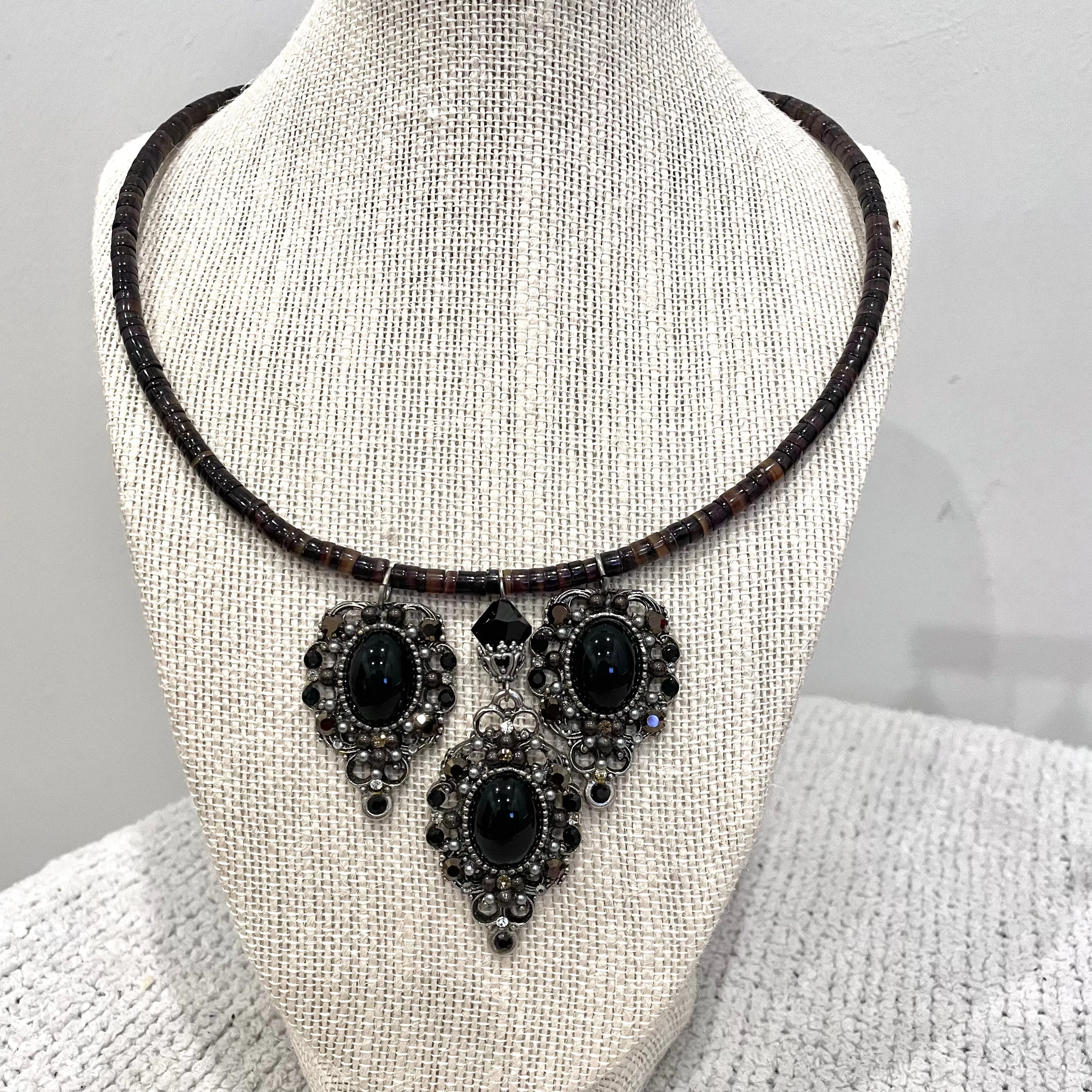 Beaded Black Jewelry Set