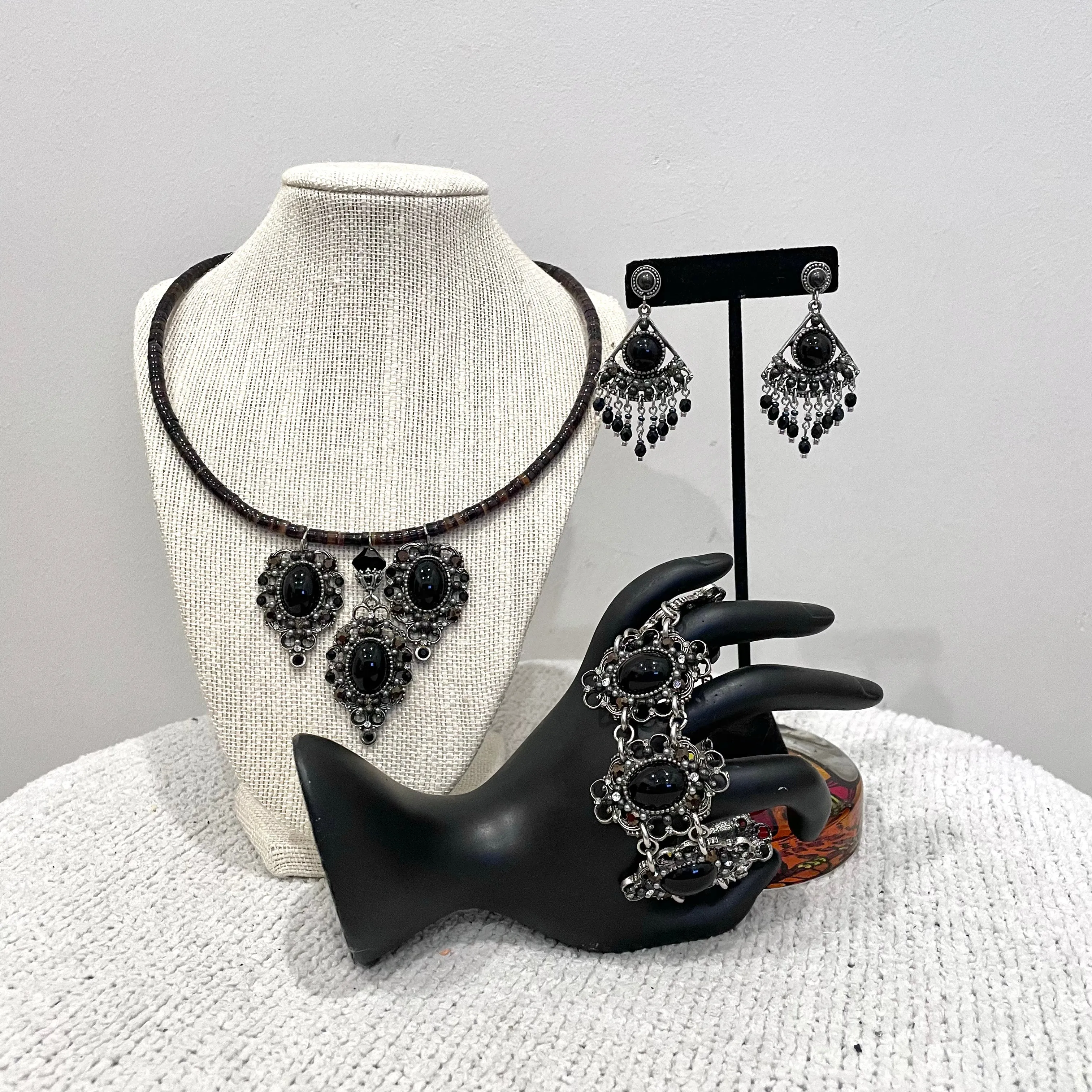 Beaded Black Jewelry Set