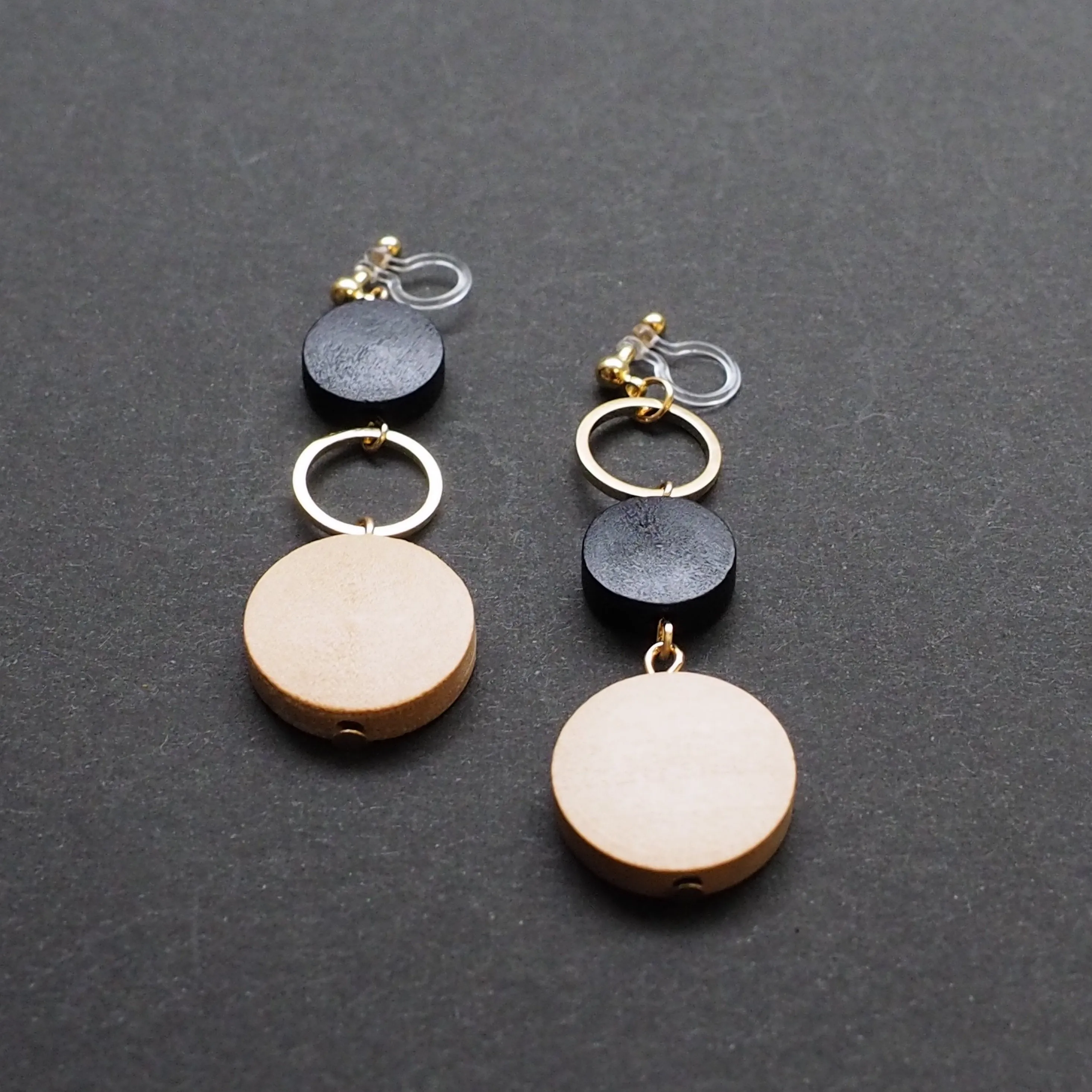 Beige and black wood invisible clip on earrings