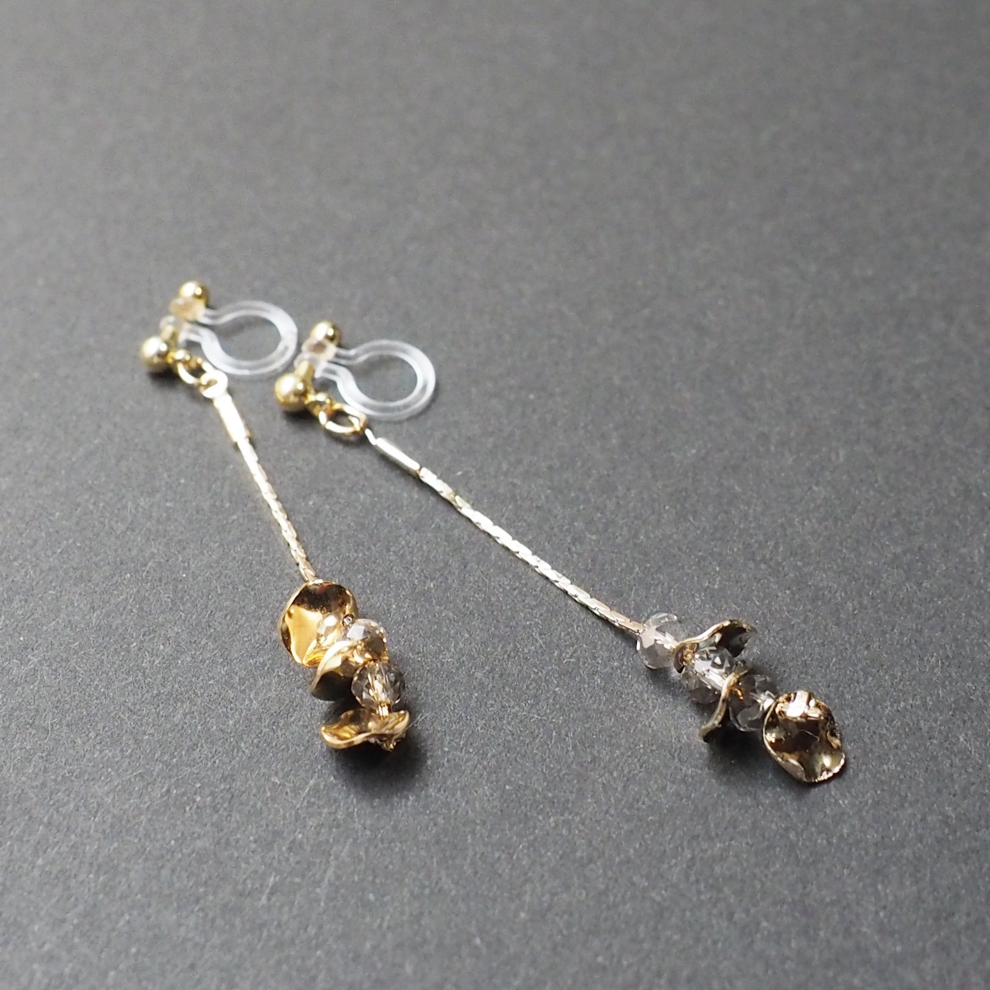 Dangle gray crystal & gold coin invisible clip on earrings