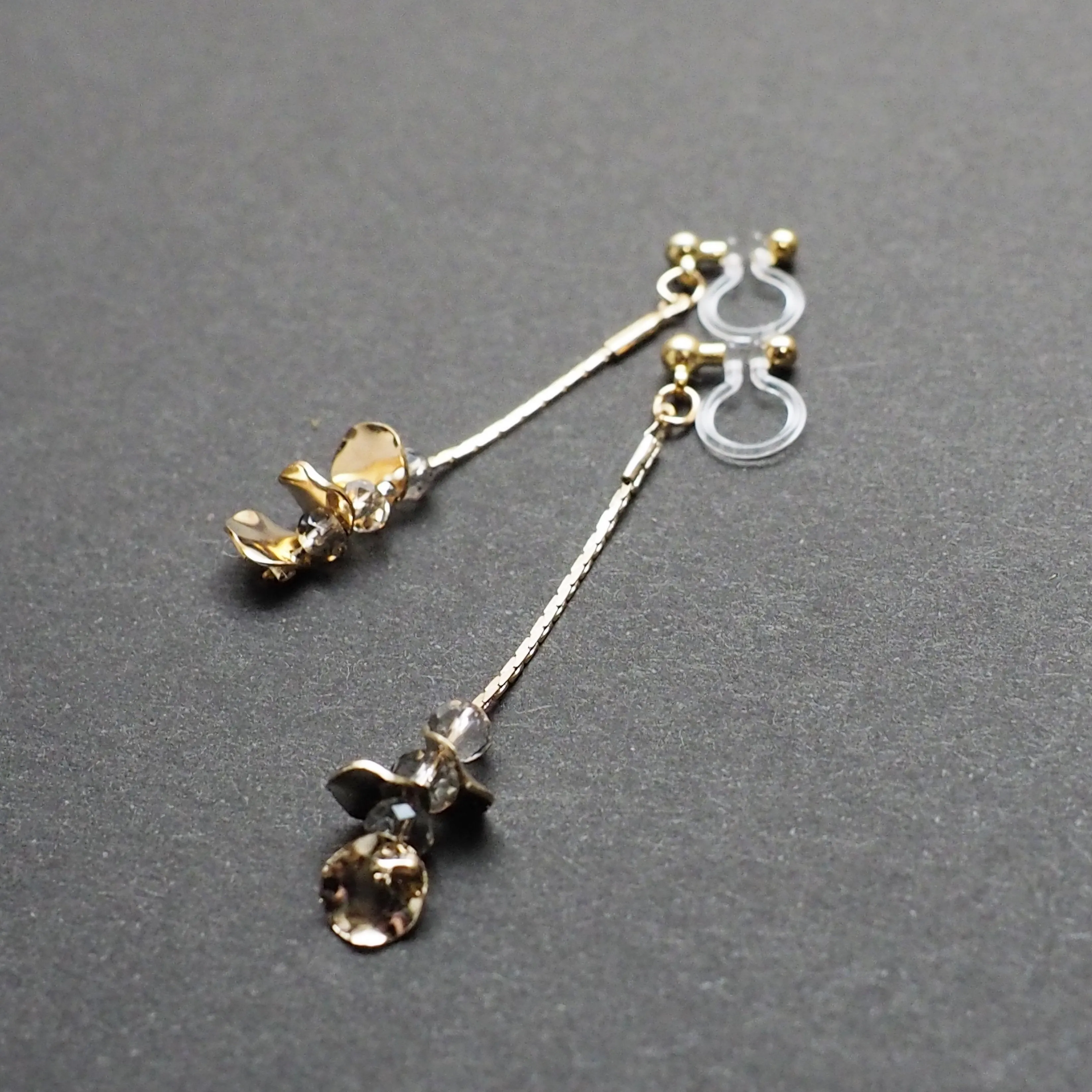 Dangle gray crystal & gold coin invisible clip on earrings