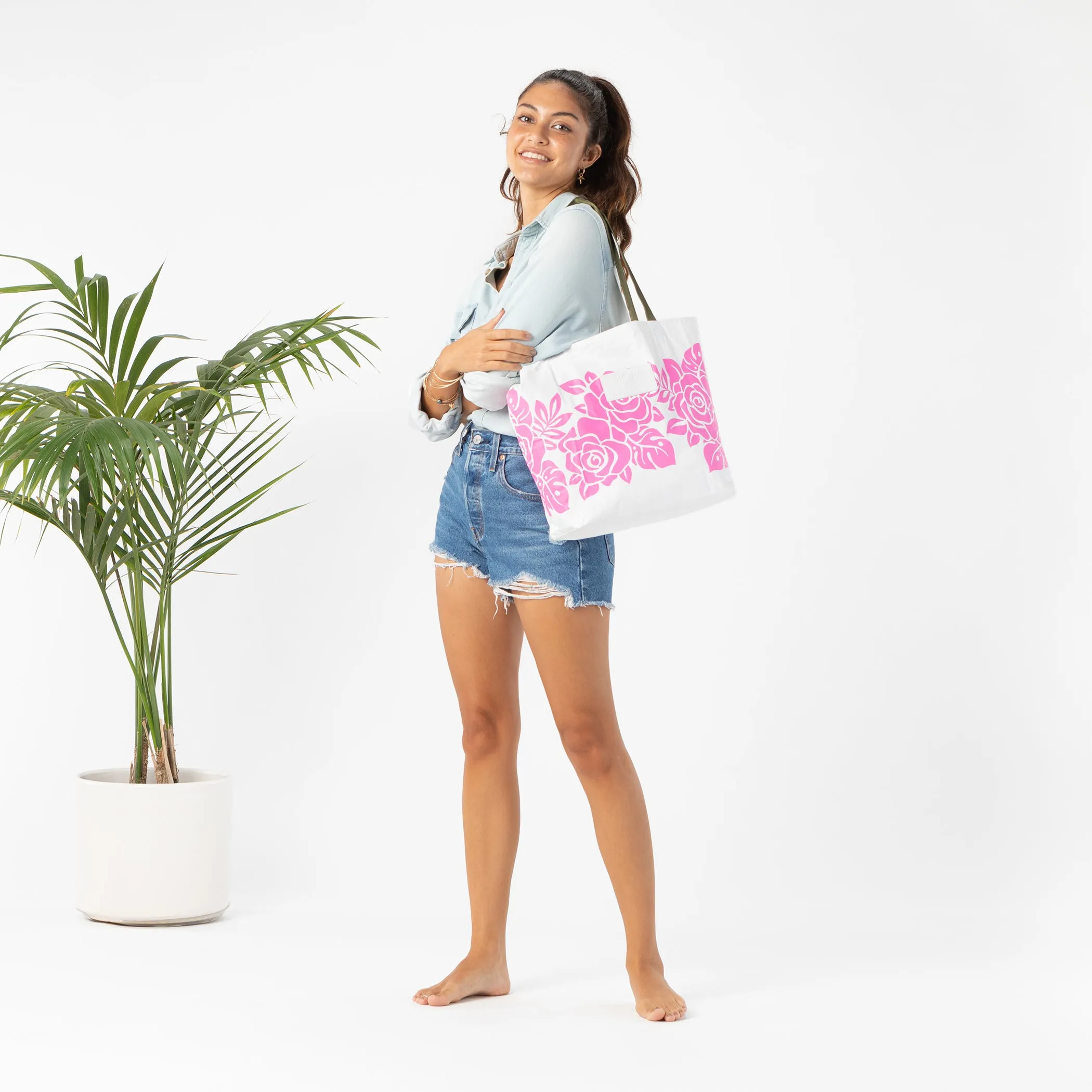 Maui Lokelani Rose Reversible Tote 23'