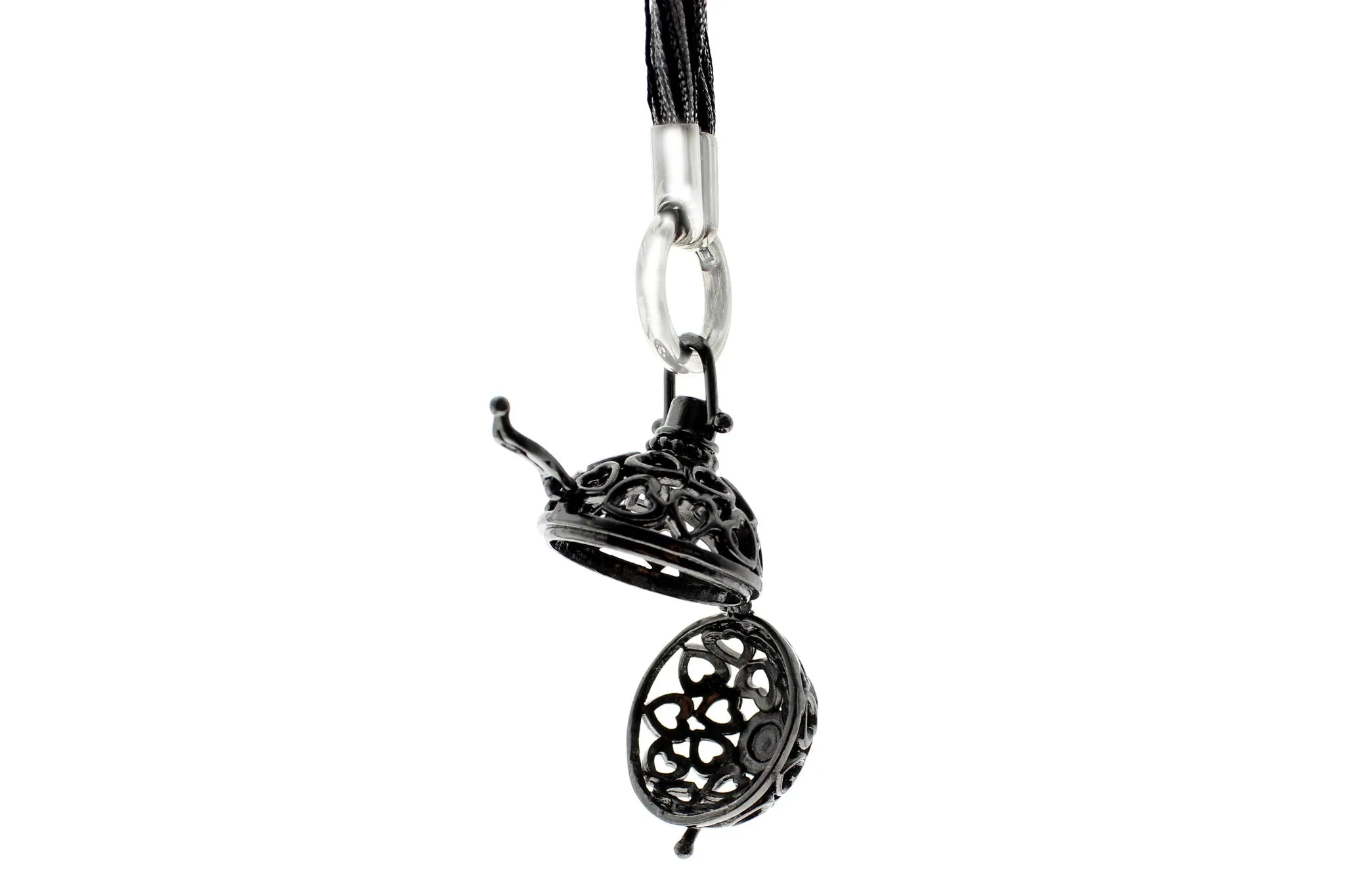 Multi-Strands Viscose Rayon with Heart Locket, Stainless Steel Circle Clasp Necklace, 40cm (15.75")