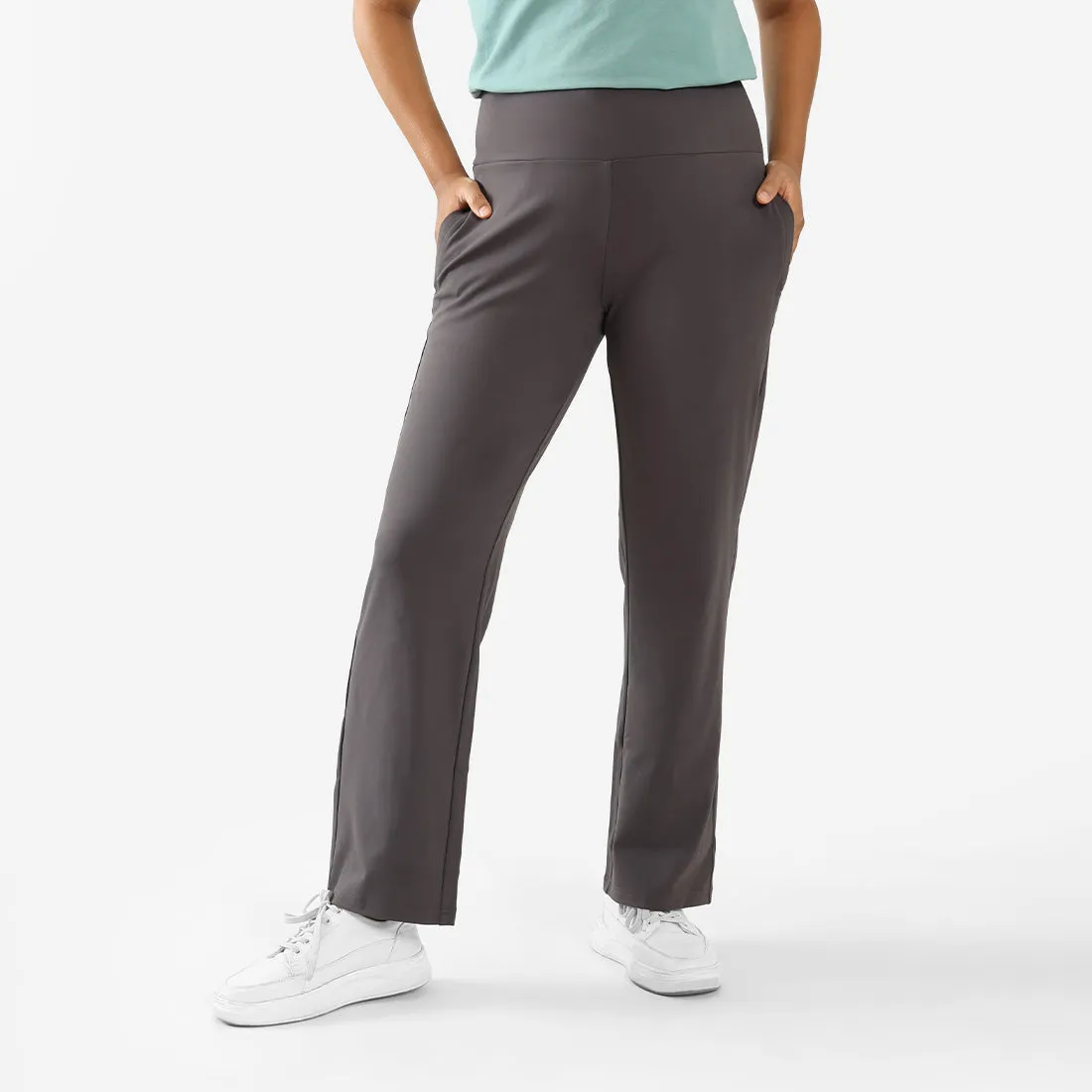 On-The-Go Straight Pants - Classic