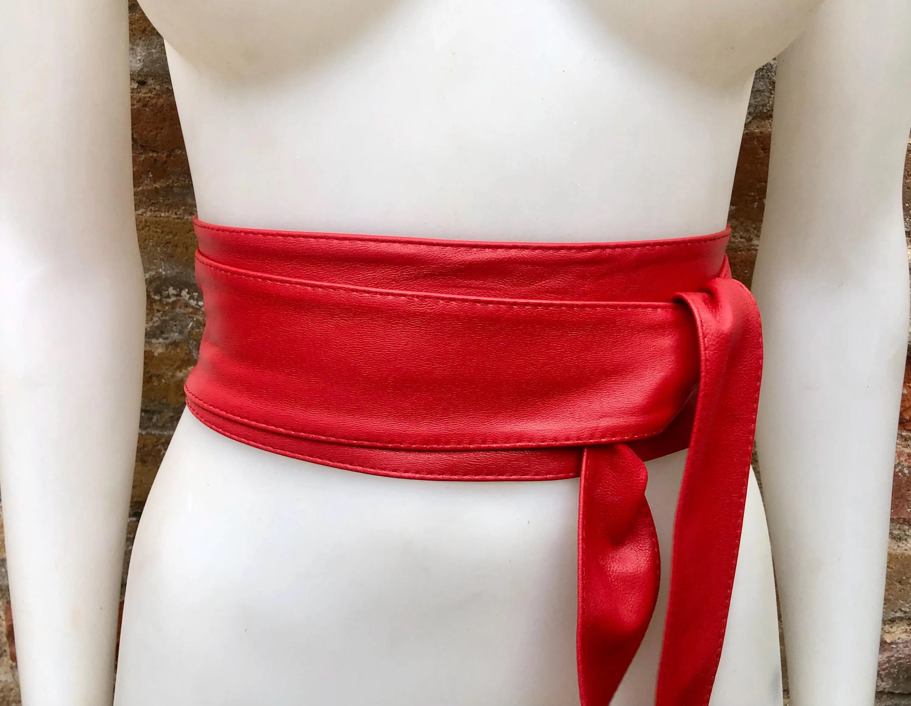 Red obi belt. Wrap belt in soft genuine leather. Wraparound waist belt. Wide style. Red boho dress belt. Bright red overall belt