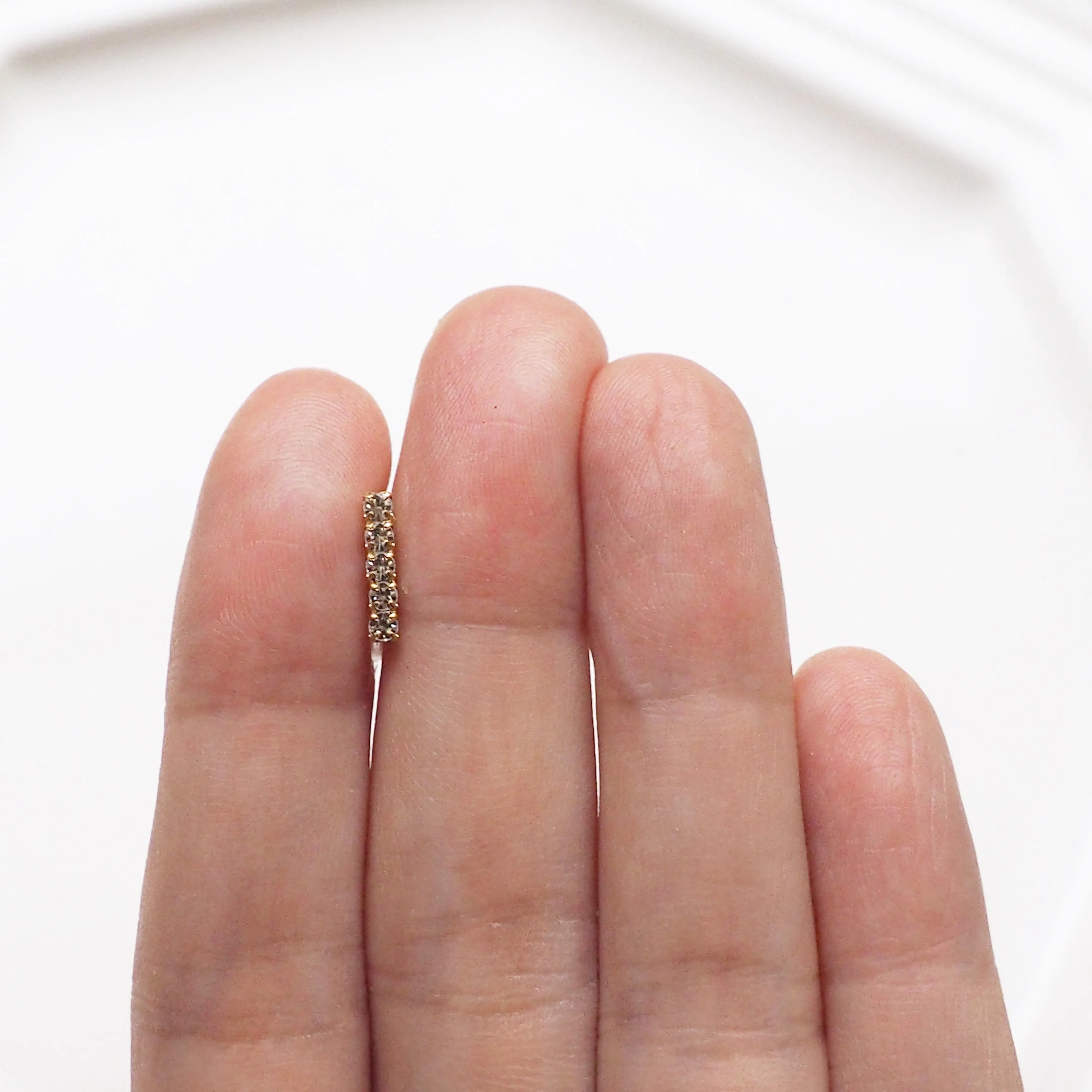 Short rhinestone bar invisible clip on earrings ( Gold tone )