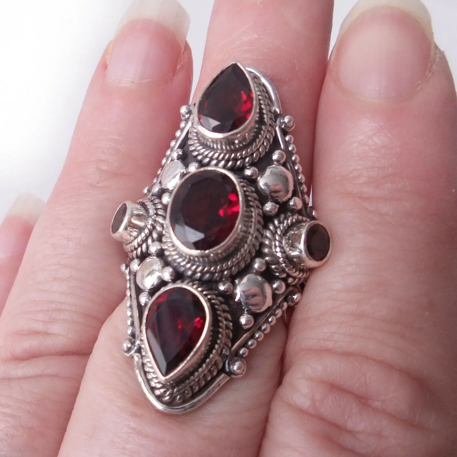 Size 8 Garnet 925 Solid Sterling Silver Ring