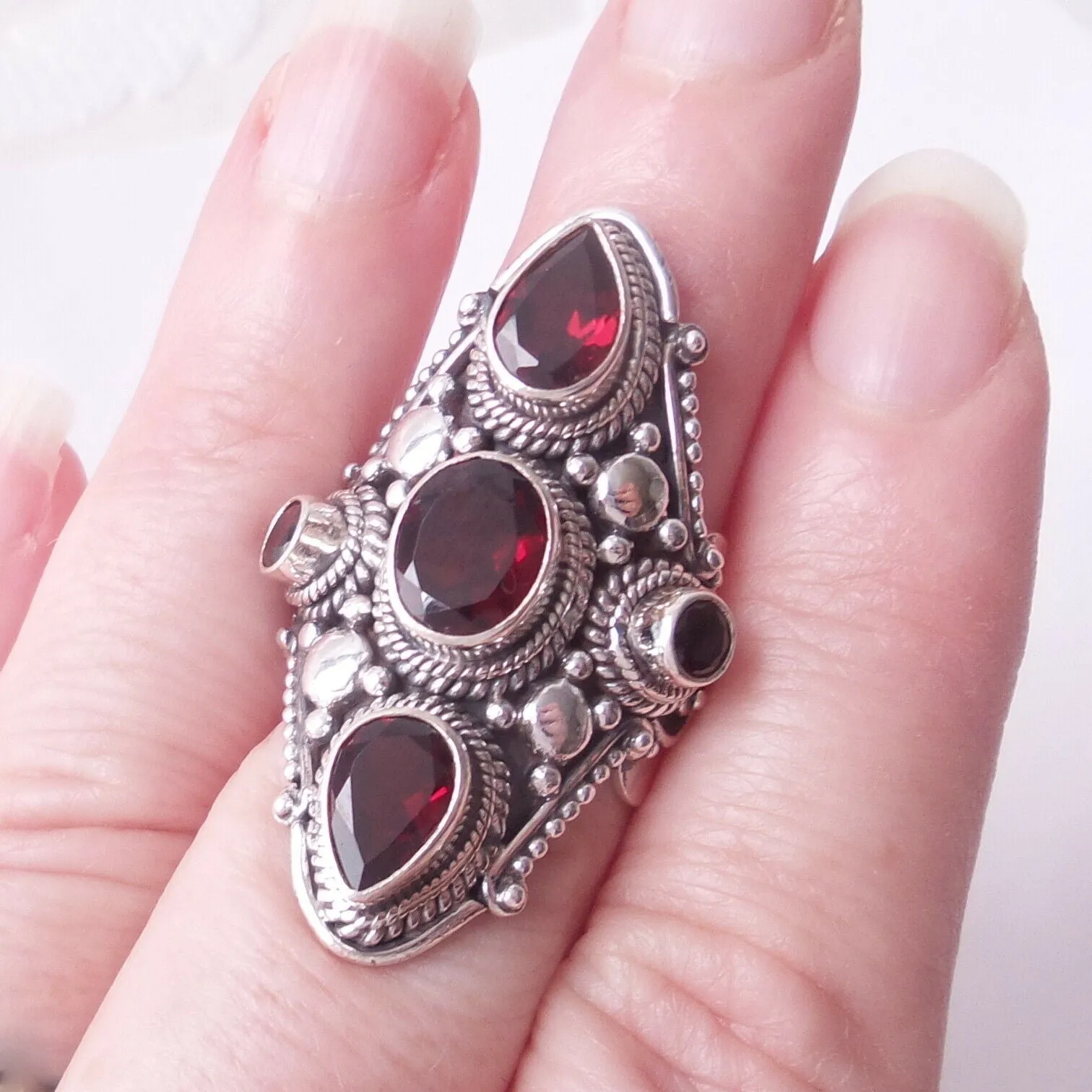 Size 8 Garnet 925 Solid Sterling Silver Ring
