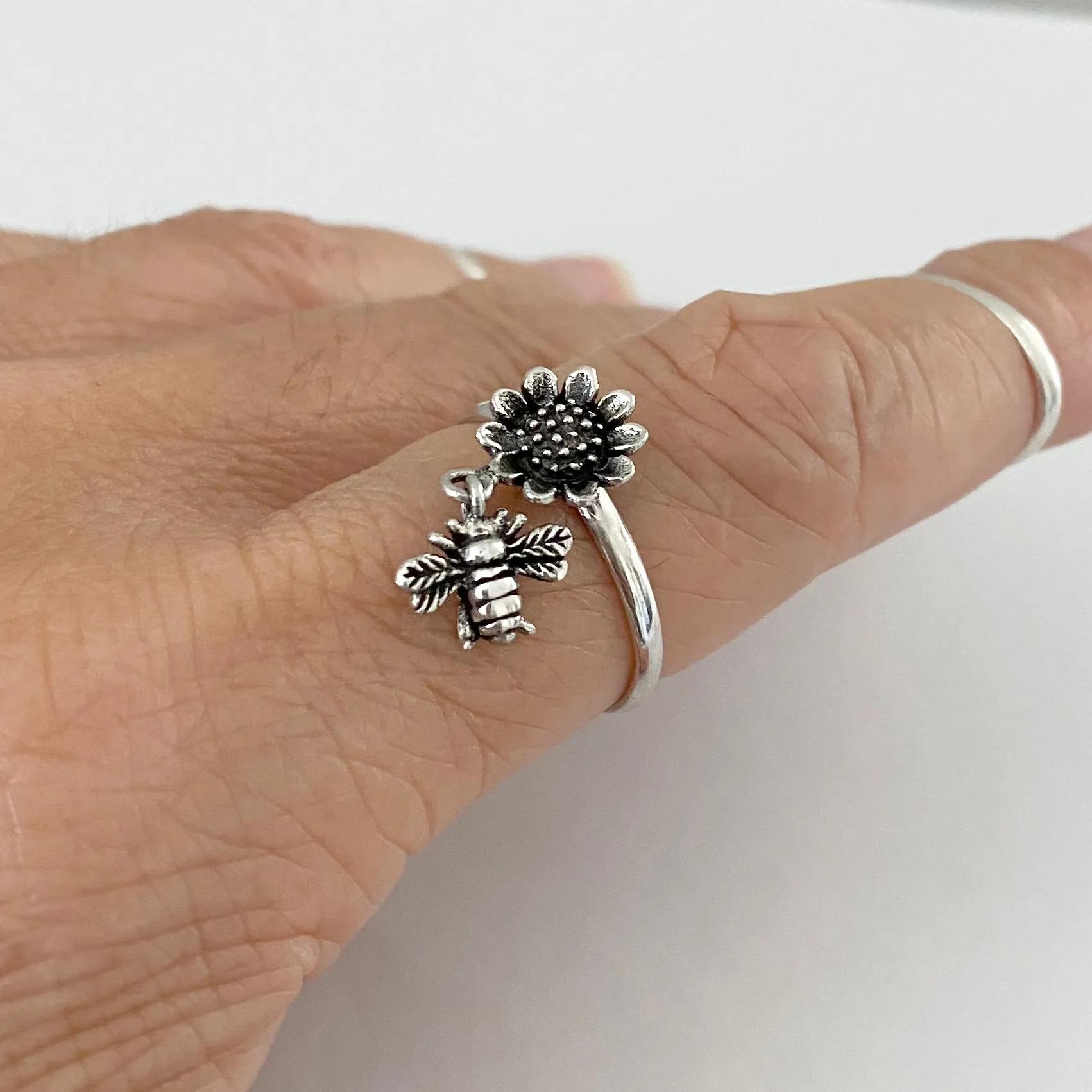 Sterling Silver Sunflower and Dangling Bumblebee Ring, Sunflower Ring, Silver Ring, Flower Ring