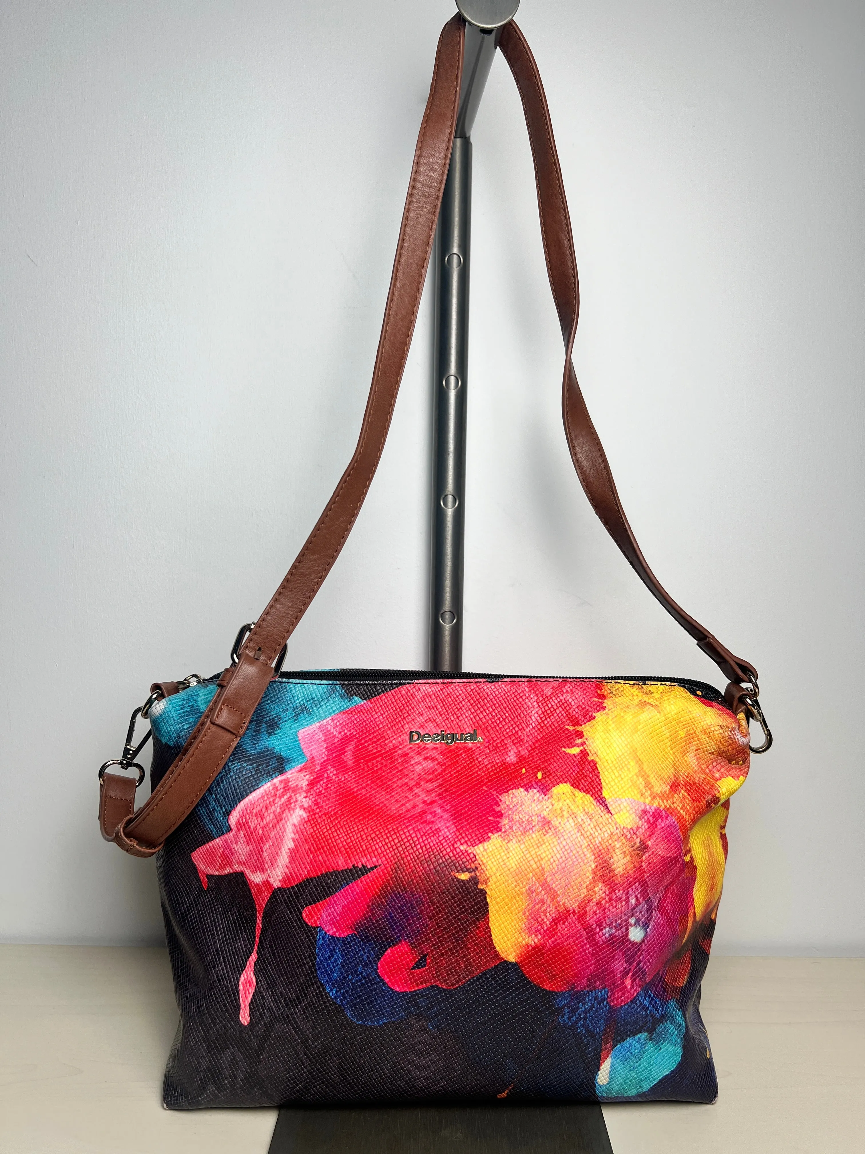 Tote Designer By Desigual, Size: Large