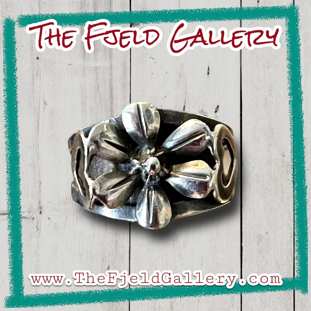 Vintage Sterling Silver Hearts & Daisy Flower Ring